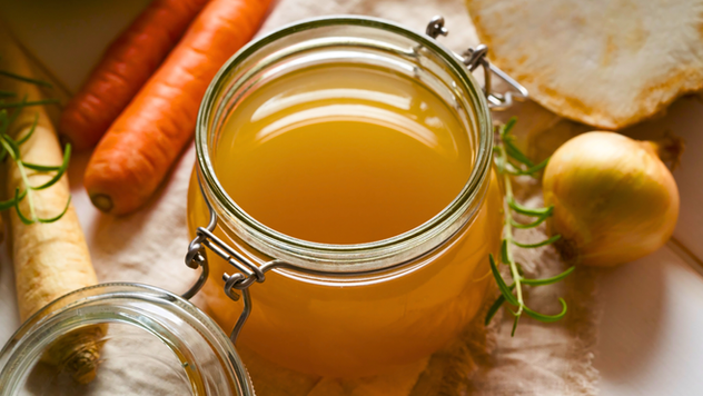 Φτιάξε σπιτικό ζωμό εύκολα: Ο πιο φυσικός τρόπος να δώσεις γεύση στα φαγητά σου