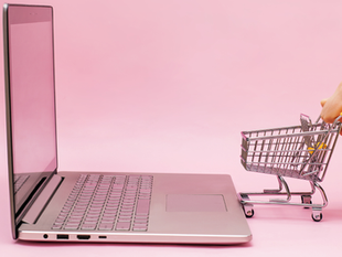 Η ψυχολογία του χρήστη το φθινόπωρο: πώς αλλάζει η συμπεριφορά του online