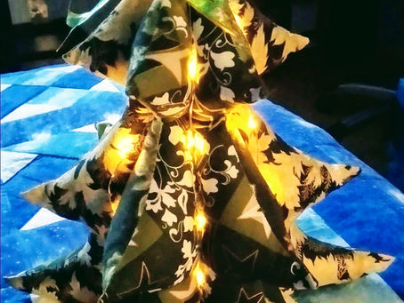DIY ÁRBOL DE NAVIDAD DE TELA CON ILUMINACIÓN