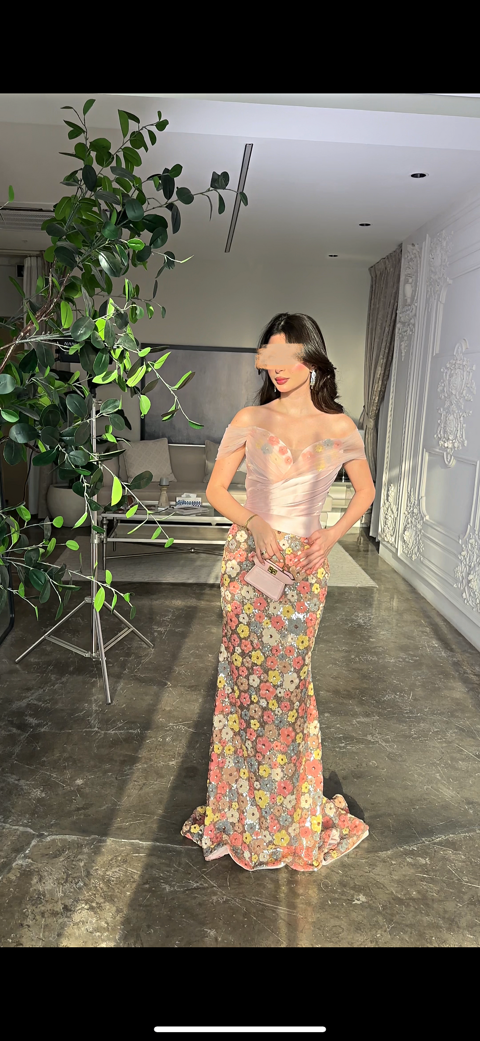 Thumbnail: Fishtail pink dress فستان اوف شولدر عالجسم