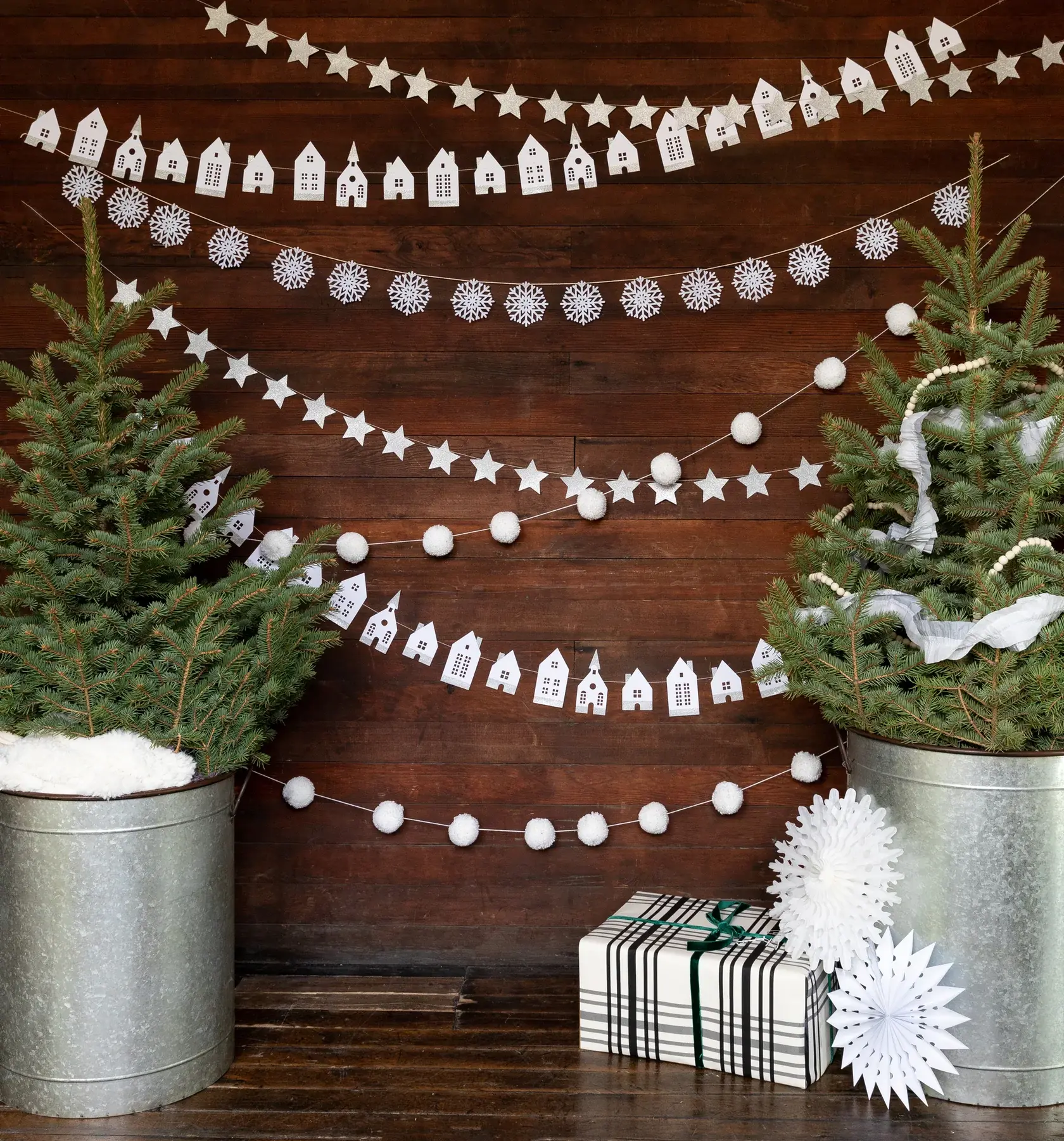 Felt Snowflake Banner