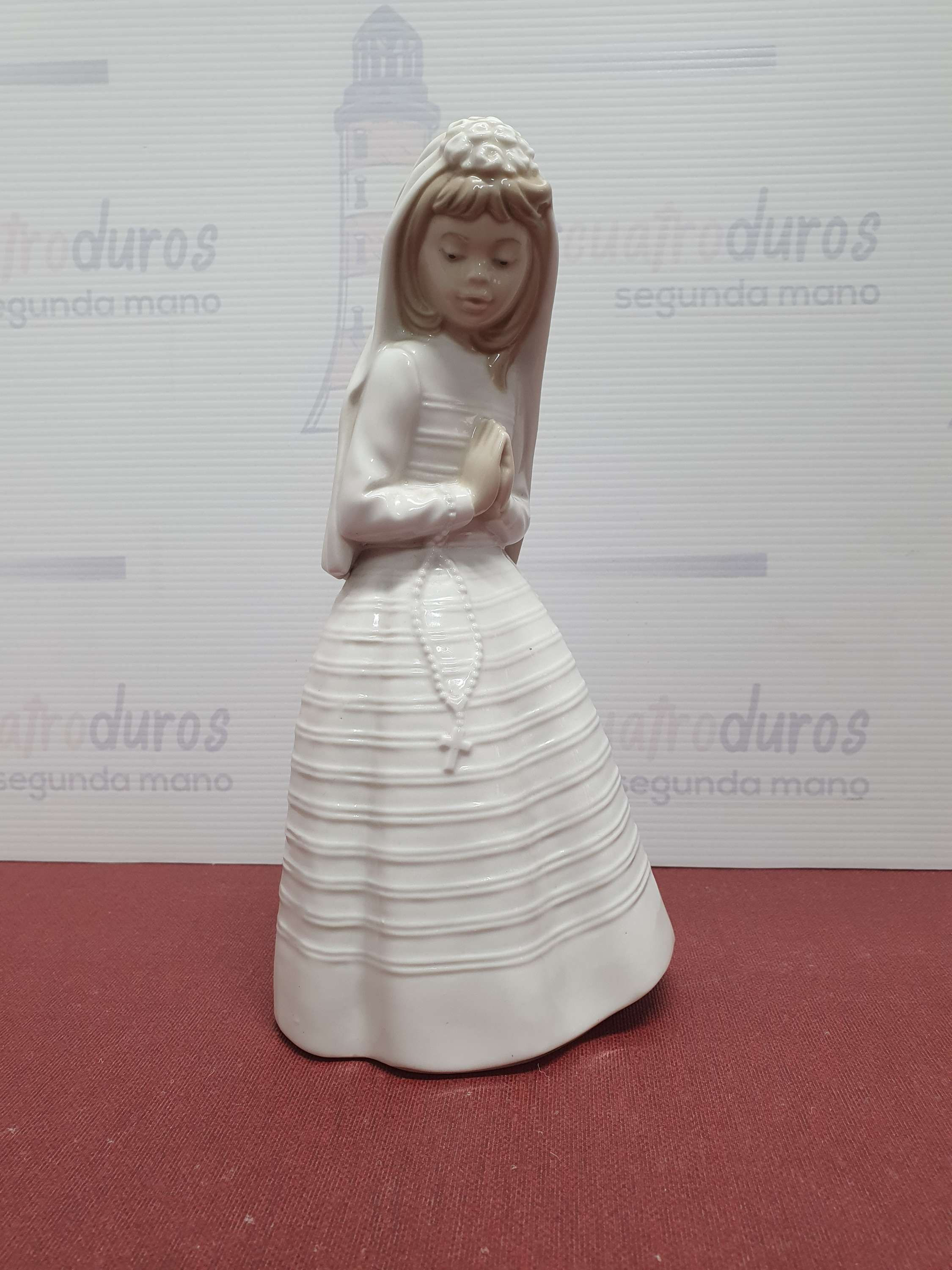 Figura de porcelana NAO - Comunión