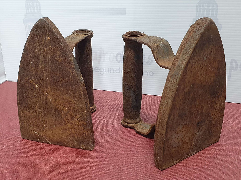 Miniatura: 2 Planchas antiguas de hierro