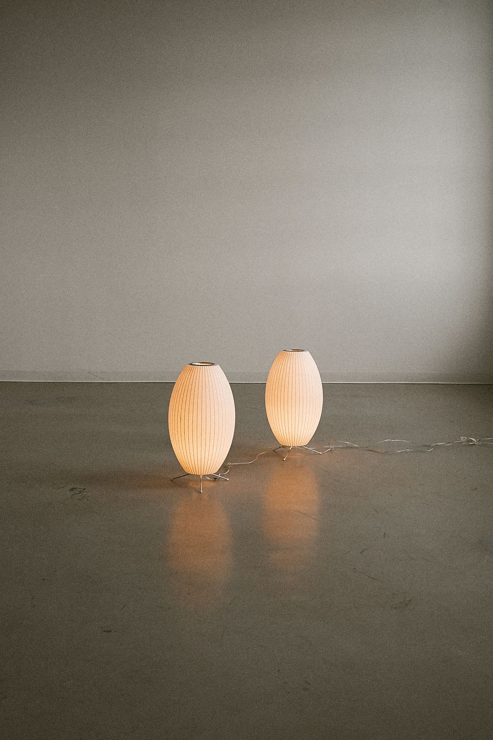 Thumbnail: Medium Nelson Cigar Tripod Lamp by George Nelson for Herman Miller