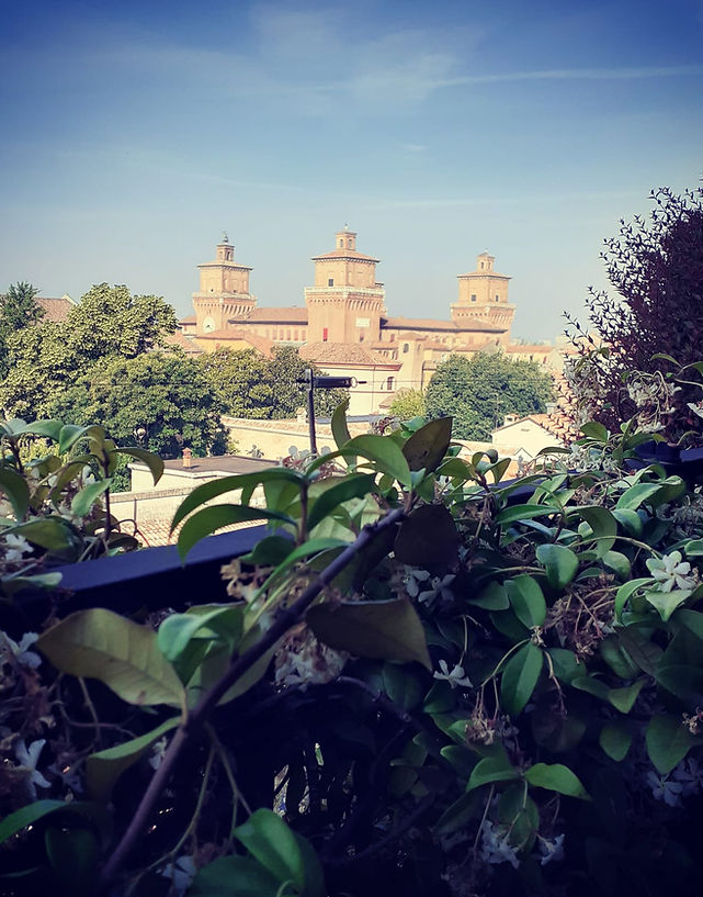 castello-ferrara.jpeg