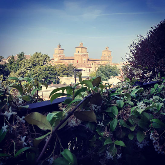 castello-ferrara.jpeg