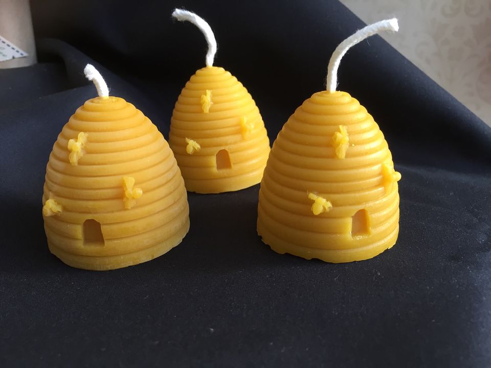 square Pure beeswax small skep candle