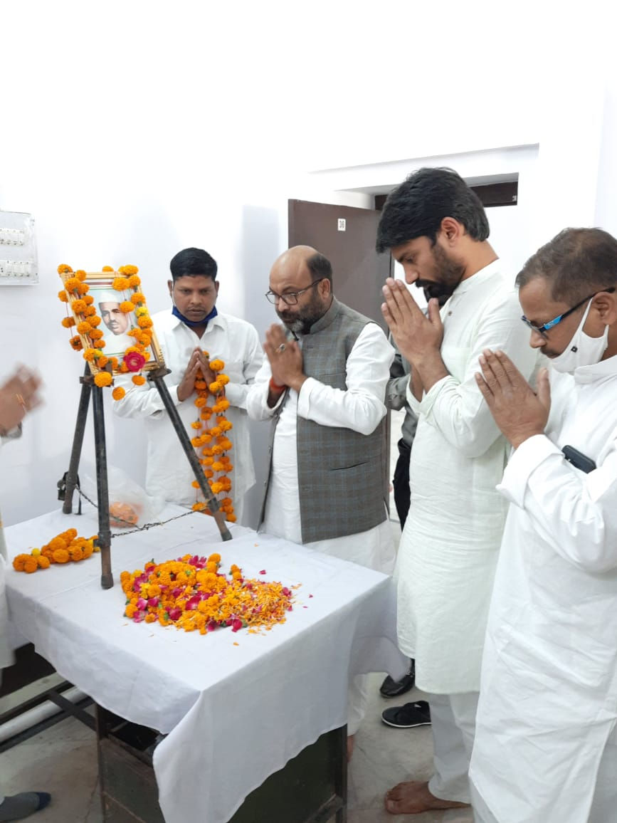 बाबू जगजीवन राम को श्रद्धासुमन अर्पित करते अजय लल्लू