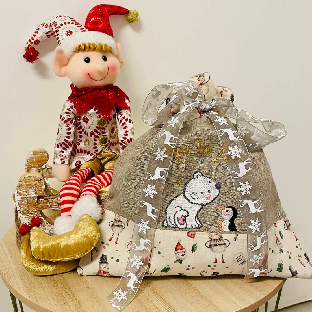 Sac cadeau de Noël personnalisé brodé.