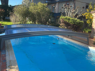 Pose d'un abri piscine Azenco Neo 50 à Lavaur