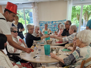 Une ambiance de fête foraine à la Résidence Seniors Agora de Souillac