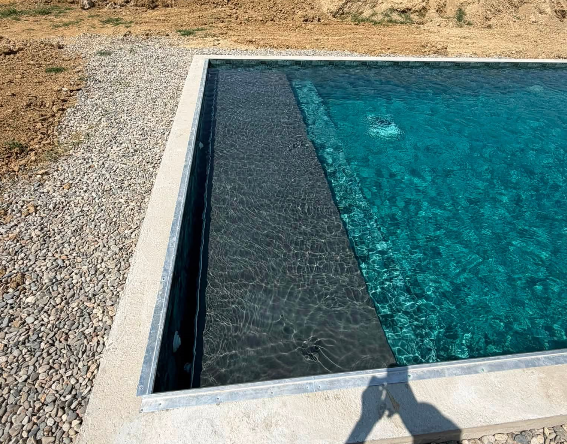 Construction d’une piscine à fond plat dans le Tarn