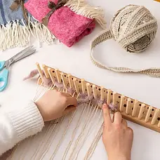 Peg_Loom_Weaving_on_a_50cm_Loom_1000x.jpg.webp