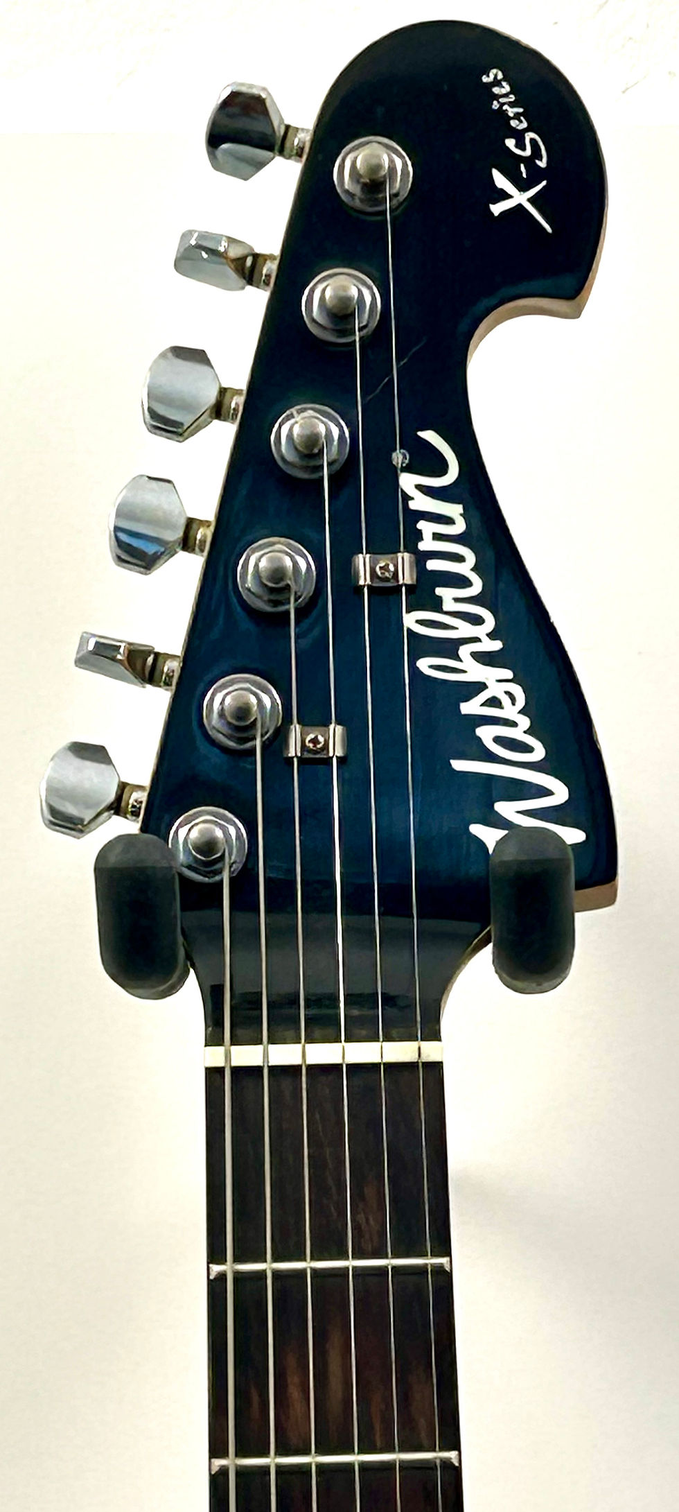 Miniature : Washburn Pro skull stratocaster style, collector