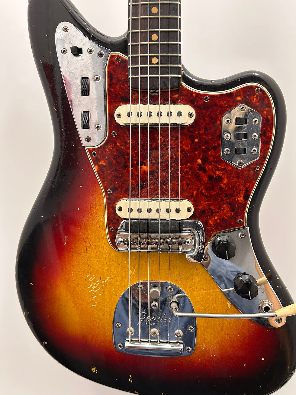 Thumbnail: Fender 1964 vintage Jaguar serial L sunburst