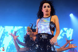 44106452_574858259615593_279685677014266