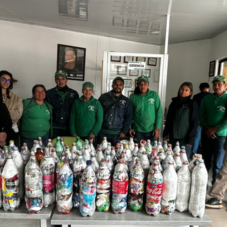 SURTIMADERAS y la Fundación Botellas de Amor 