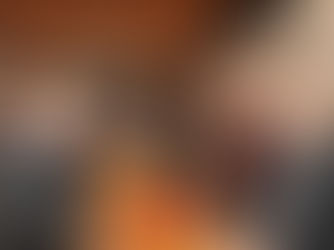 Lions packen Weihnachtssäckchen im Ziegelei-Museum.