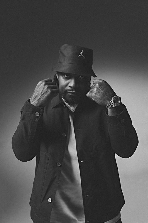 JORDAN_ASW-SHOOT_1-25_MARSHAWN LYNCH_BW_2372