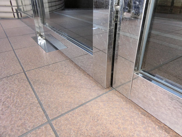 扉の調整