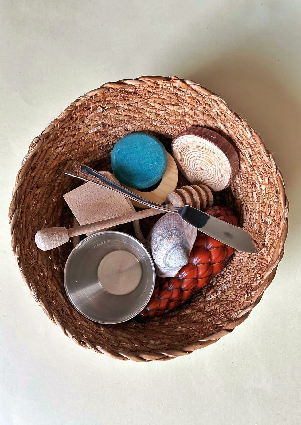 Cesto de los tesoros de la vida cotidiana