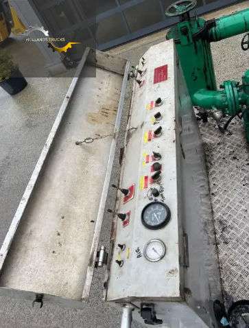 الصورة المصغرة: Renault 320 dci Rincheval 9000 لتر بخاخ البيتومين