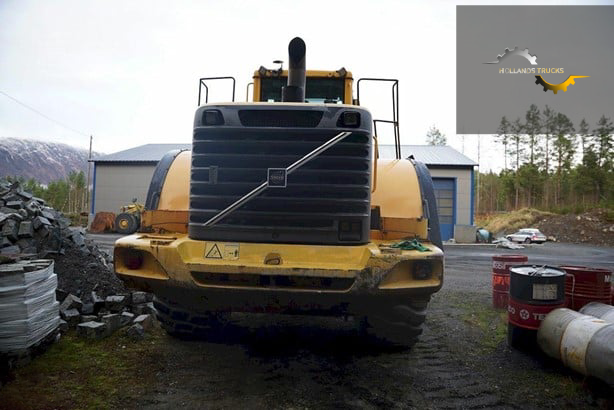 Thumbnail: 2005 VOLVO L180E