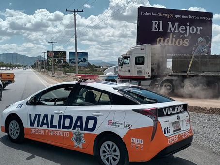 Finaliza traslado de trabes.