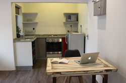 Zeederberg Corner, Modern Clean