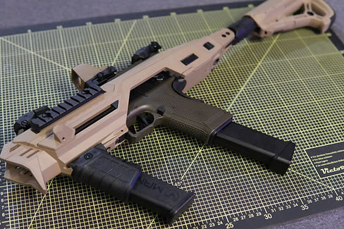 TAN KPOS AMP M4 mit oliver Novritsch SSE18 Airsoft als modulares Trainingssetup mit Anschlagschaft und Schienen