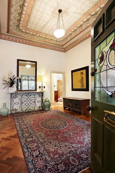 Queen Anne Design