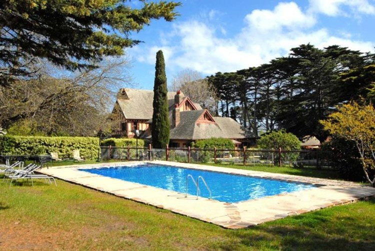 Old English 'Dalkeith' in Mount Martha