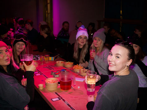 VIMMEL: AFTER SKI-PUB + FOTOVÄGG