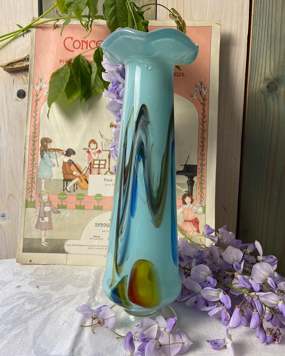 Miniature : Vase en opaline bleue