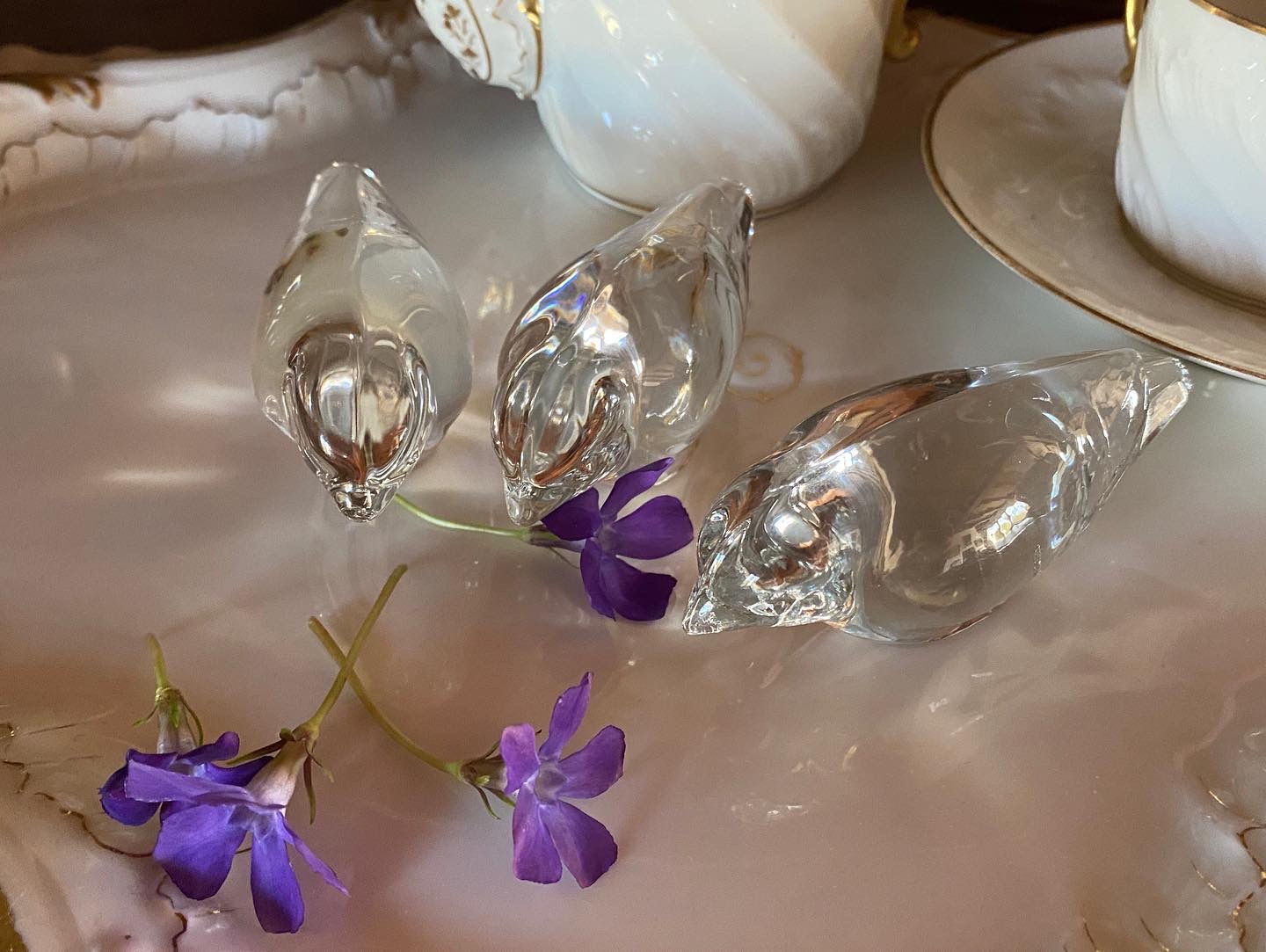 3 petits moineaux en cristal