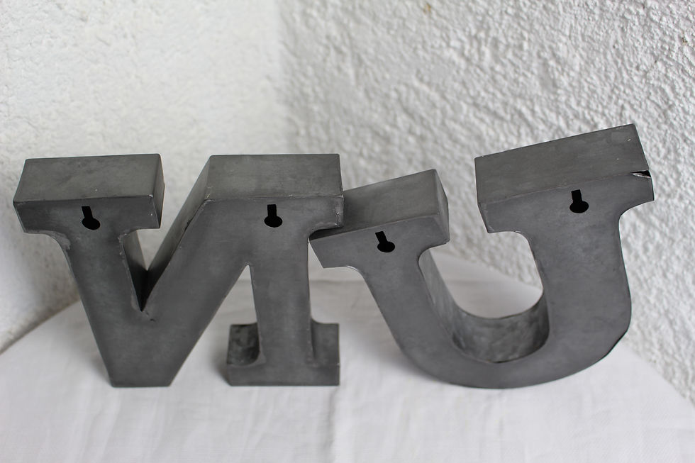 Miniature : Grandes lettres en zinc "NU"