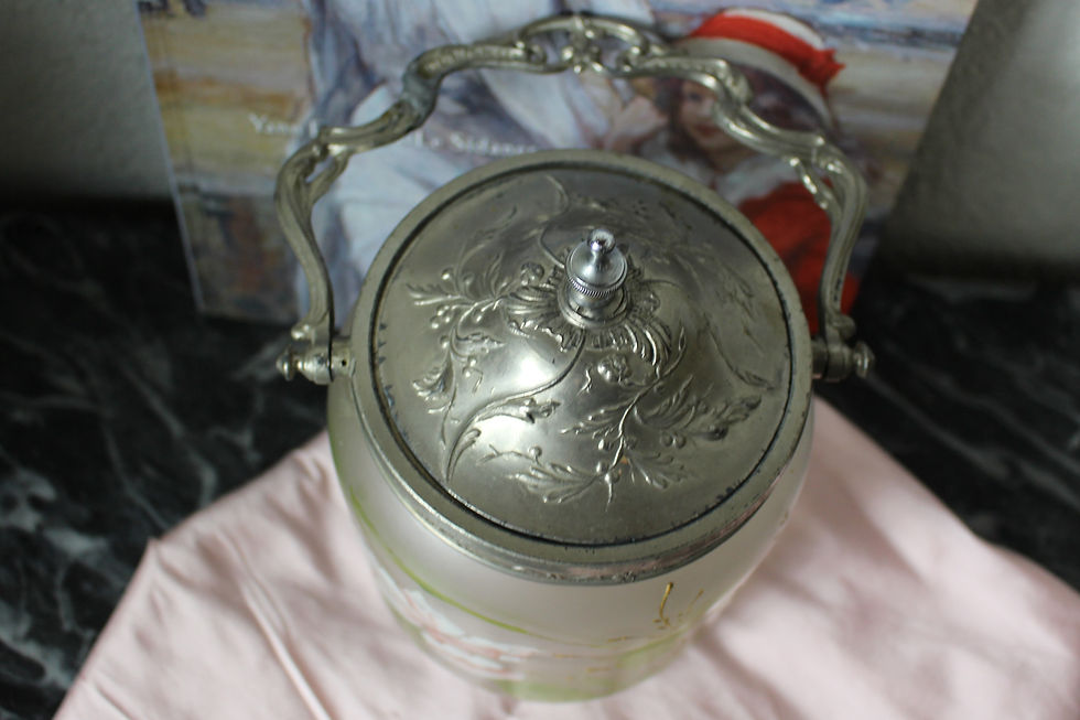 Miniature : Bonbonnière en verre dépoli