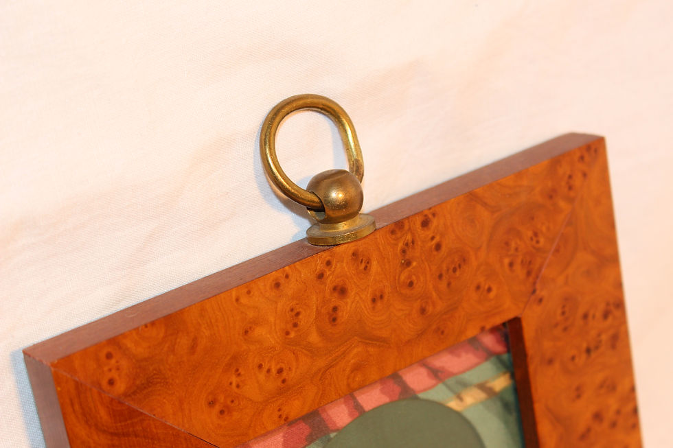 Miniature : Petit cadre en loupe de noyer