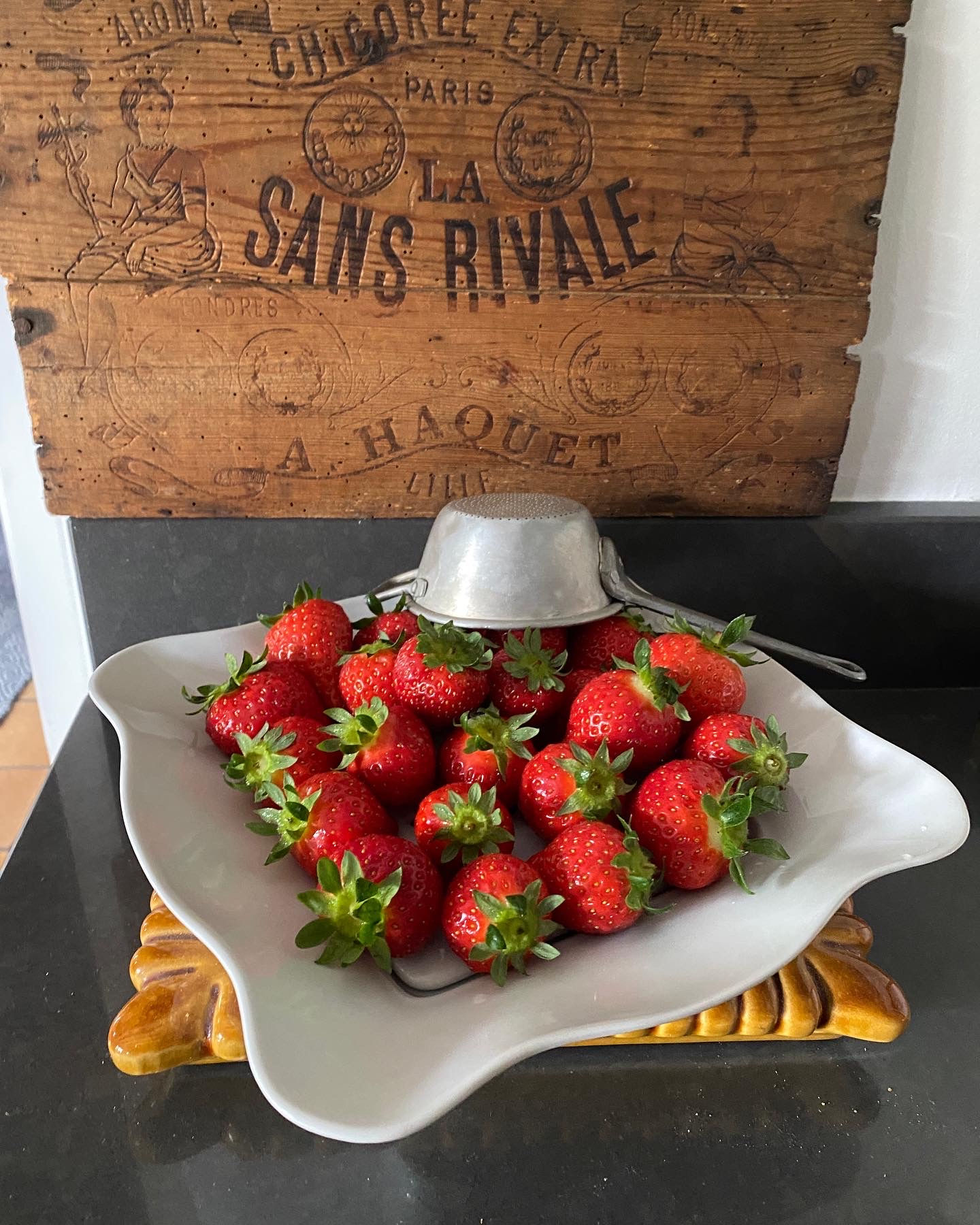 Plat à asperges carré en porcelaine blanche