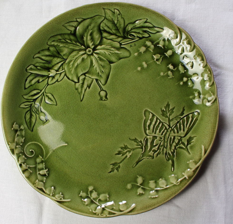 Miniature : 6 assiettes à dessert en barbotine verte "H et B Choisy le Roi"