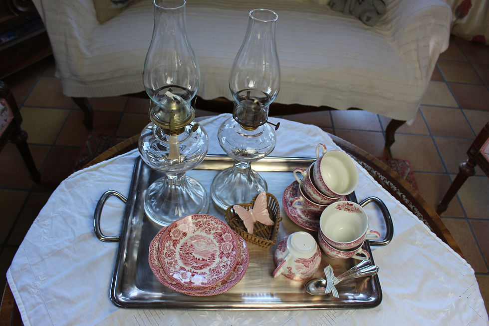 Miniature : Service à café en porcelaine anglaise
