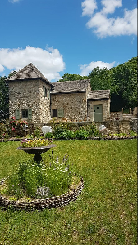 Gîte et jardin.jpeg