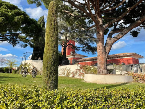 Elie Art Gallery - Nice au Château de Crémat