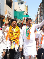 प्रचाराच्या शेवटच्या दिवशीही काँग्रेस नेत्यांचा विदर्भात प्रचाराचा धडाका; गोंदियात नाना पटोलेंची पदयात्रा.