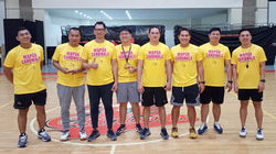 Jozef with Cardinals coaches