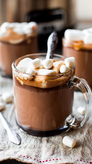 NO TE CORTES Y DISFRUTA DE UN CHOCOLATE CALIENTE NAVIDEÑO