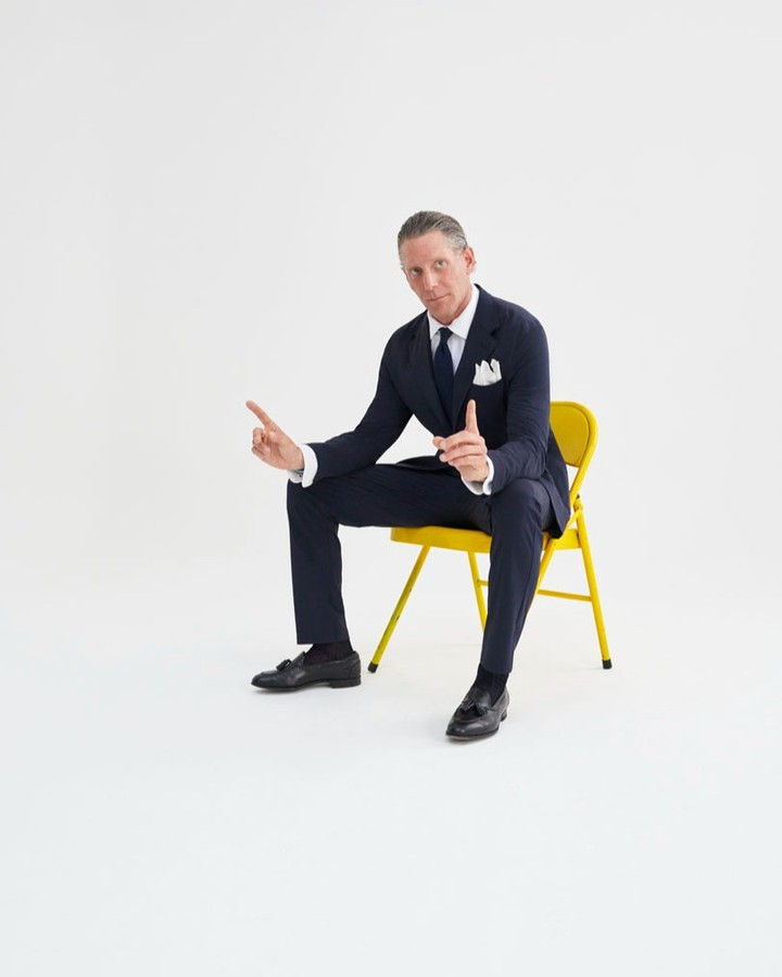 Lapo Elkann con un traje de su colaboración con Ecoalf