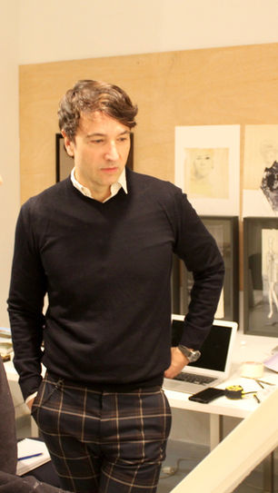 EN EL TALLER DE CHARLES VILLENEUVE