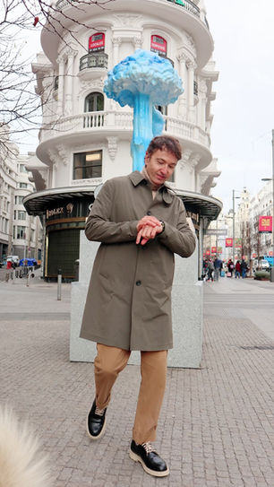 EL OSO Y EL MADROÑO SE VISTEN DE COLORES