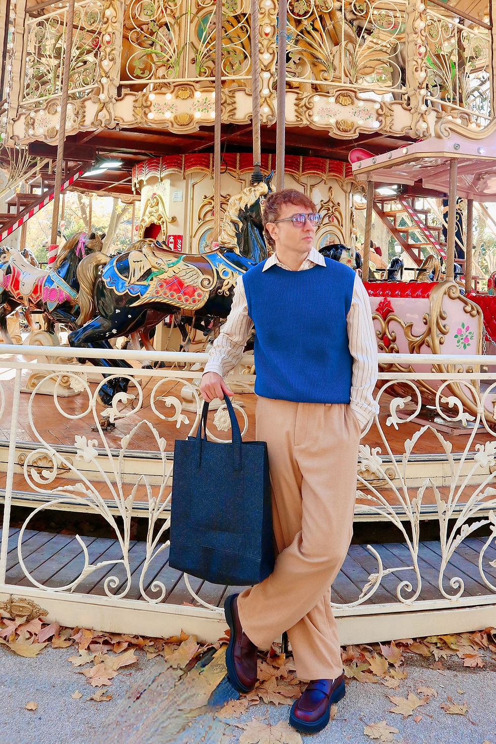 The Trendy Man con un Tote Bag masculino